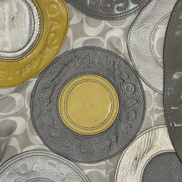 Coach Madison Maggie Circle Appliqué Hobo – Style 18824 - Picture 7 of 7